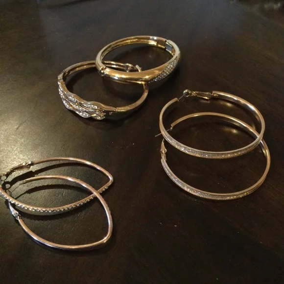 Bracelets & earrings - Picture 1 of 6